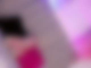 Live cam show with Ninaa-Keyli - Dirty Talk on CamClone