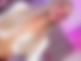 Live cam show with Ninaa-Keyli - Brown Eyes on livesuperchat.net