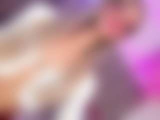 Live cam show with Ninaa-Keyli - Average on Dolls Live