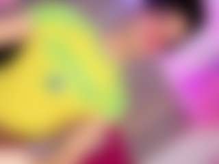 Live cam show with Ninaa-Keyli - Orgasm on Milf Play