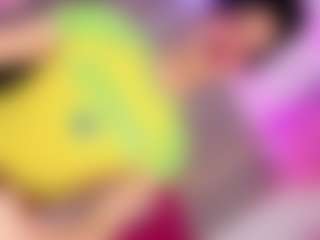 Live cam show with Ninaa-Keyli - Brown Eyes on Milf Play