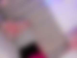 Live cam show with Ninaa-Keyli - Tiny Tits on Camsoda