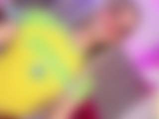 Live cam show with Ninaa-Keyli - Smoking on Camsoda