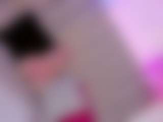 Live cam show with Ninaa-Keyli - Tease on WildCum
