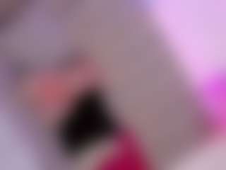 Show live cam dengan Ninaa-Keyli - Facial Piercings di Camsoda