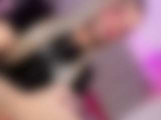 Live cam show with Ninaa-Keyli - Black Hair on Gym Cam Girls