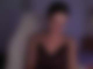 Live cam show with BritneyDivin - Double Penetration on Camming Site