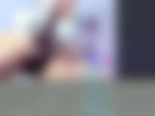 Live cam show with Danniigrovers - Smoking on SpankPalCams