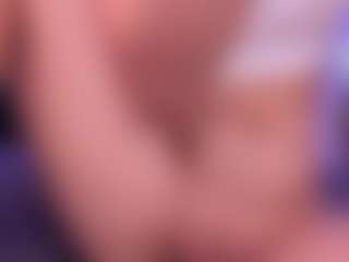 Live cam show with Divine-Madness - Fingers on Milfs Live