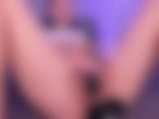 Live cam show with Divine-Madness - Drinking on Camming Site