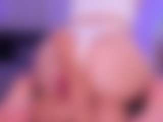 Live cam show with Divine-Madness - Bikini on AdultVida.com