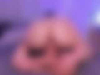 Live cam show with Divine-Madness - Skinny on Camsoda Late Night