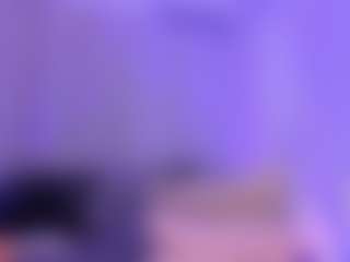 Live cam show with Divine-Madness - Skinny on SpankPalCams