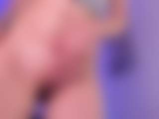 Live cam show with Divine-Madness - Teen (18+) on StripNow