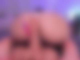 Live cam show with Divine-Madness - Lush on Latina Girls