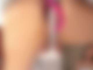 Live cam show with Divine-Madness - Bedroom on Lustler