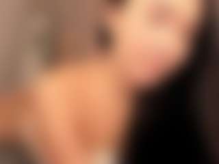 Live cam show with Divine-Madness - Striptease on WildCum