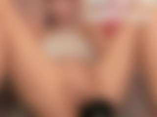Live cam show with Divine-Madness - Facial Piercings on Camsoda