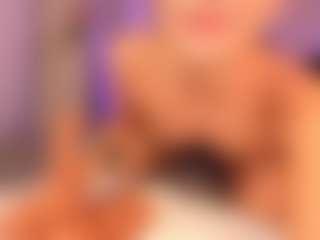 Live cam show with Divine-Madness - Bikini on CamSextacy