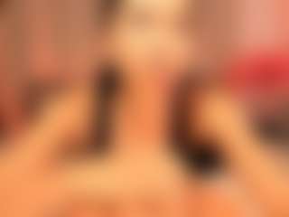 Live cam show with Divine-Madness - Skinny on Camsoda