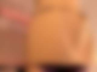 Live cam show with Divine-Madness - Brown Eyes on Camiplay Live
