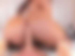 Live cam show with SandraMiler - Ass Bouncing on CamClone