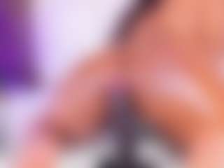 Live cam show with SandraMiler - Oil on Camsoda