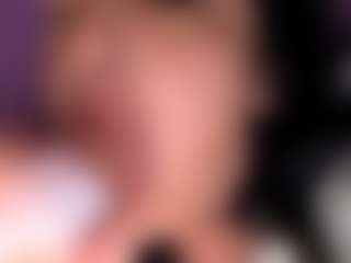 BritneyQuenn18's Live Sex Cam Show