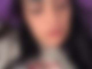 BritneyQuenn18's Live Sex Cam Show