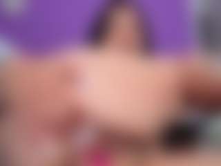 BritneyQuenn18's Live Sex Cam Show