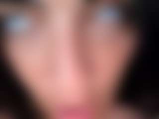 BritneyQuenn18's Live Sex Cam Show