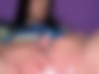 BritneyQuenn18's Live Sex Cam Show