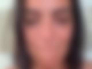 Live cam show with BritneyQuenn18 - Goth on Dolls Live