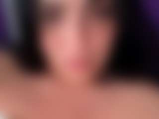Live cam show with BritneyQuenn18 - Mature on sexylive.show