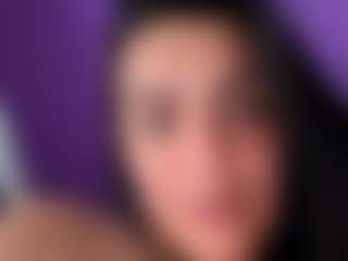 Live cam show with BritneyQuenn18 - Natural on CamwithHer