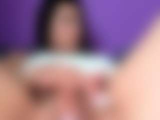 BritneyQuenn18's Live Sex Cam Show