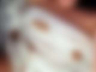 Live cam show with BritneyQuenn18 - Smoking on CamwithHer