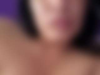 BritneyQuenn18's Live Sex Cam Show