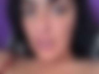 Live cam show with BritneyQuenn18 - BBW on TeamSkeetLive