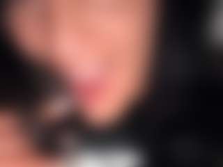 BritneyQuenn18's Live Sex Cam Show