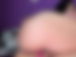 BritneyQuenn18's Live Sex Cam Show