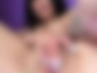 BritneyQuenn18's Live Sex Cam Show