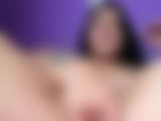 BritneyQuenn18's Live Sex Cam Show