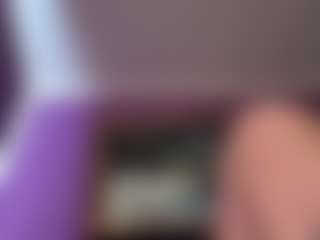 BritneyQuenn18's Live Sex Cam Show