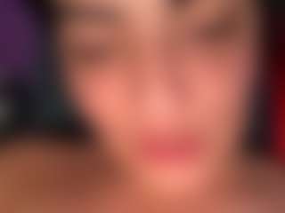 Live cam show with BritneyQuenn18 - Crazy on chickslive.net