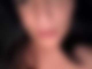 BritneyQuenn18's Live Sex Cam Show