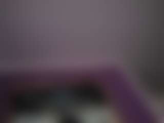 BritneyQuenn18's Live Sex Cam Show