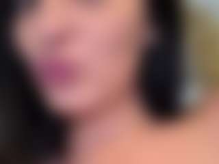 Live cam show with BritneyQuenn18 - Deepthroat on AdultVida.com