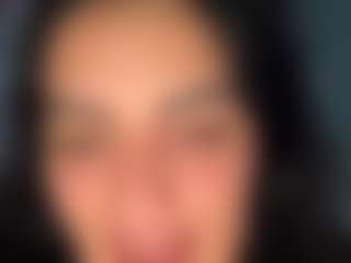Live cam show with BritneyQuenn18 - Dildo Or Vibrator on Soda Cam