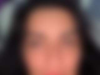 Live cam show with BritneyQuenn18 - Strip on CamwithHer